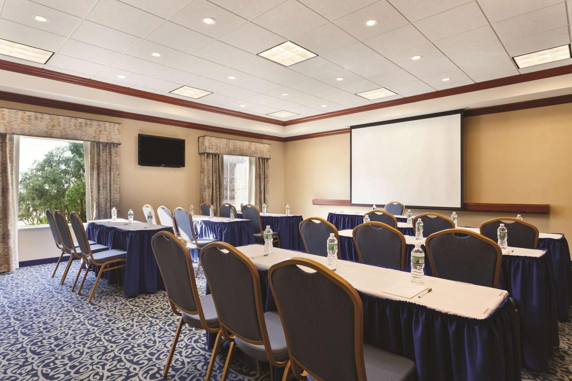 Hampton Inn & Suites Mystic Ngoại thất bức ảnh