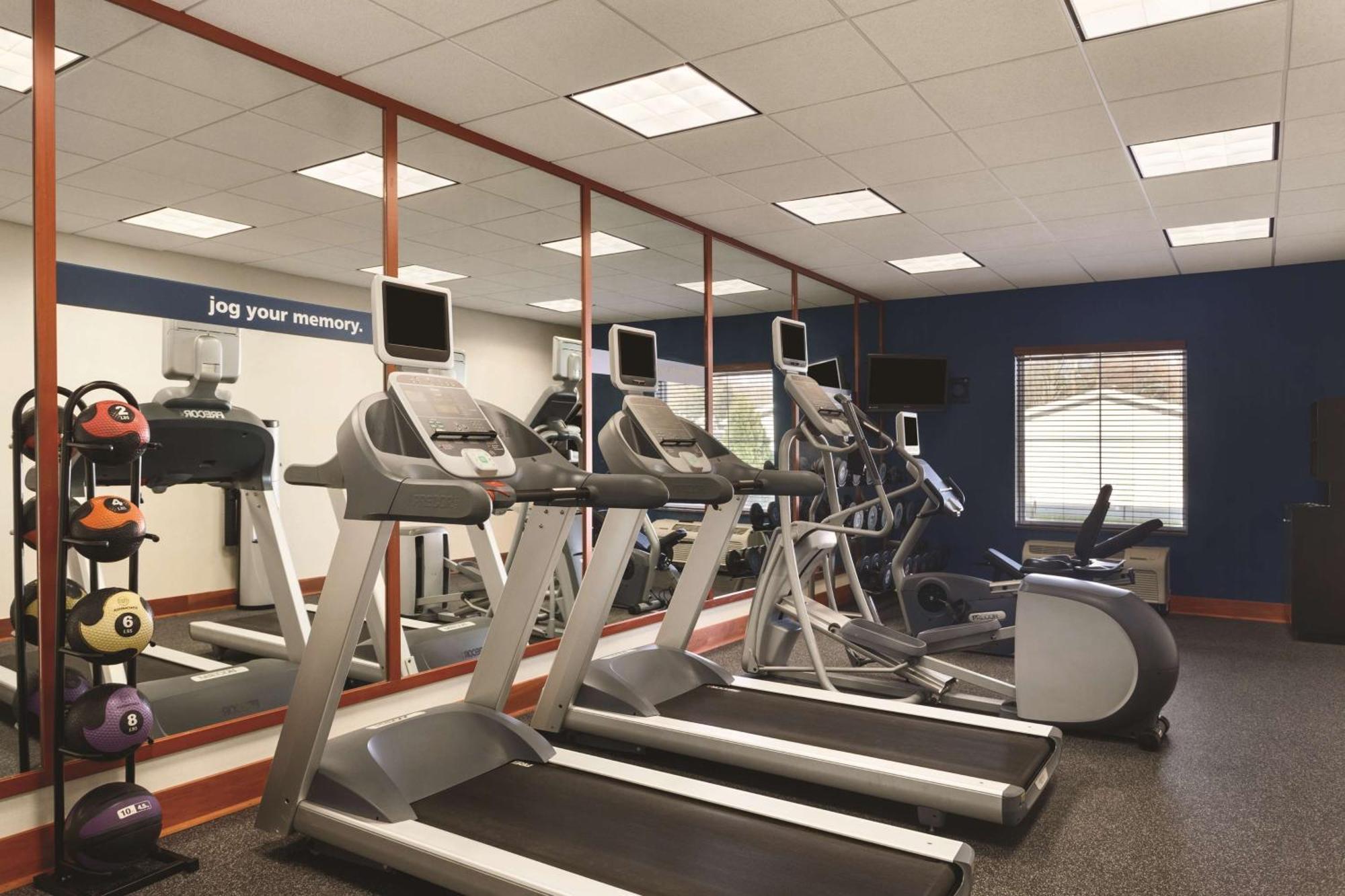 Hampton Inn & Suites Mystic Ngoại thất bức ảnh